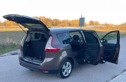 RENAULT Grand Scenic 