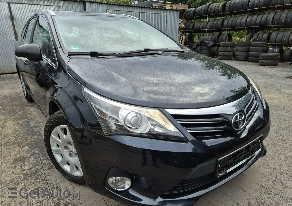 TOYOTA Avensis 
