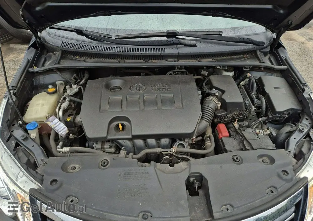 TOYOTA Avensis 