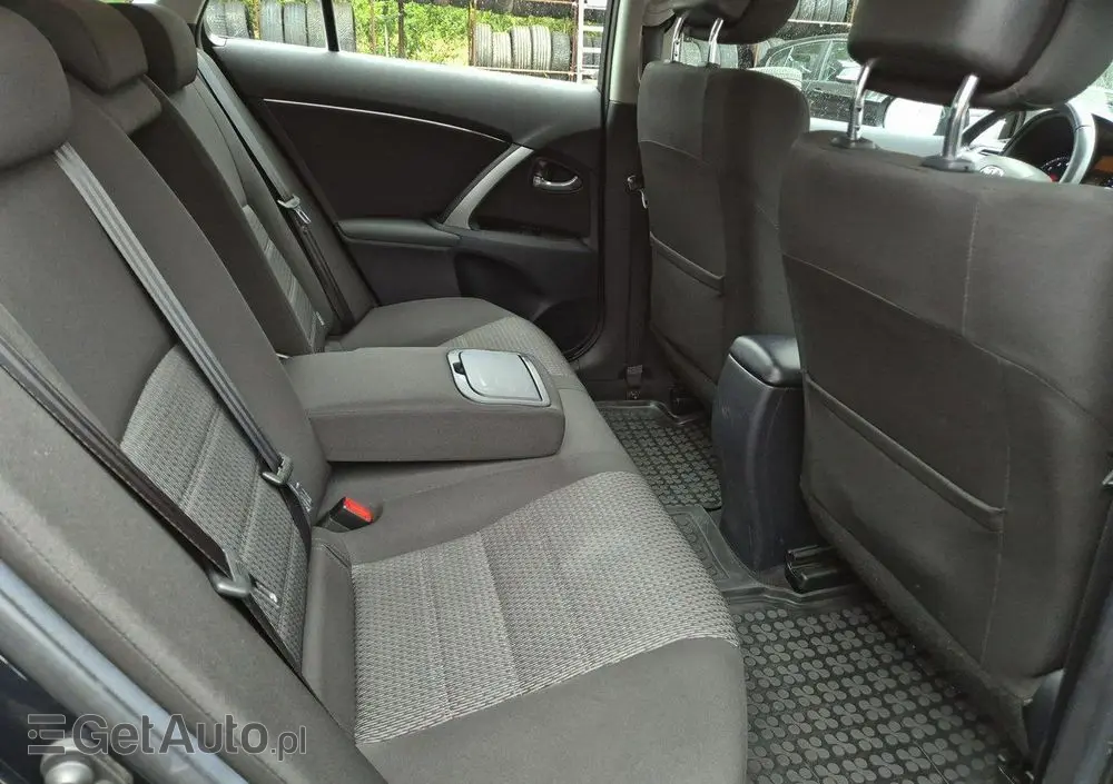 TOYOTA Avensis 