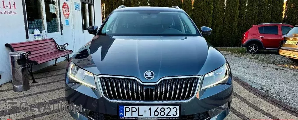 SKODA Superb 