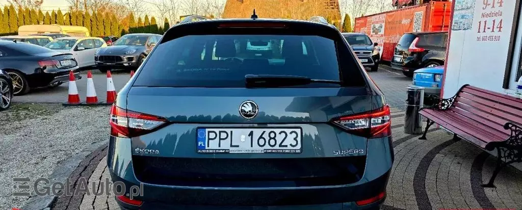 SKODA Superb 