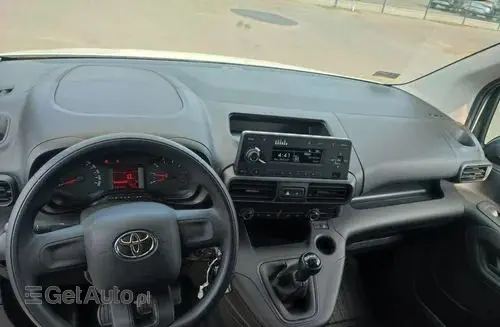 TOYOTA Proace City 