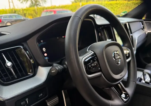 VOLVO XC 60 B4 D Geartronic RDesign