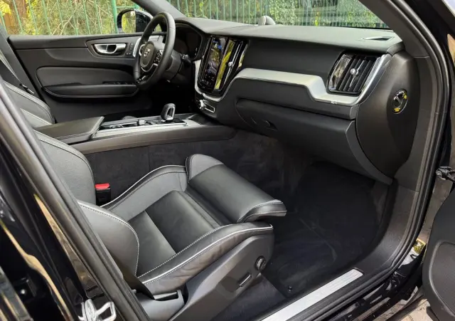 VOLVO XC 60 B4 D Geartronic RDesign