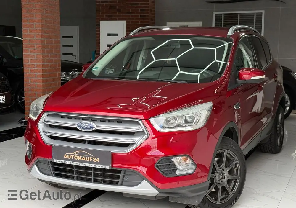 FORD Kuga 1.5 EcoBoost 2x4 Titanium