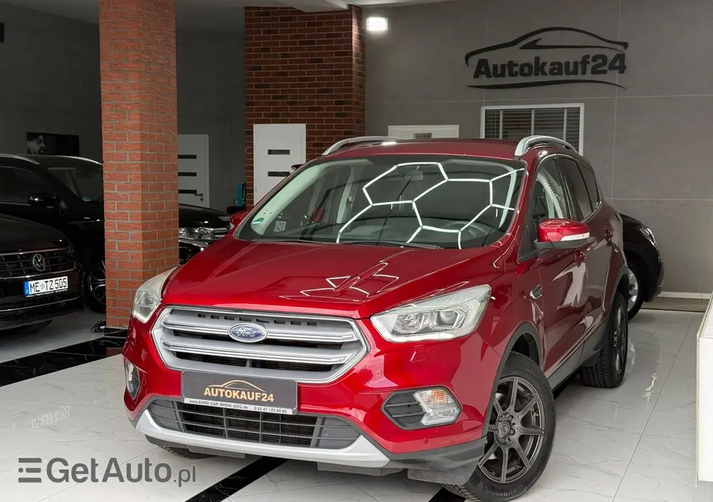 FORD Kuga 1.5 EcoBoost 2x4 Titanium