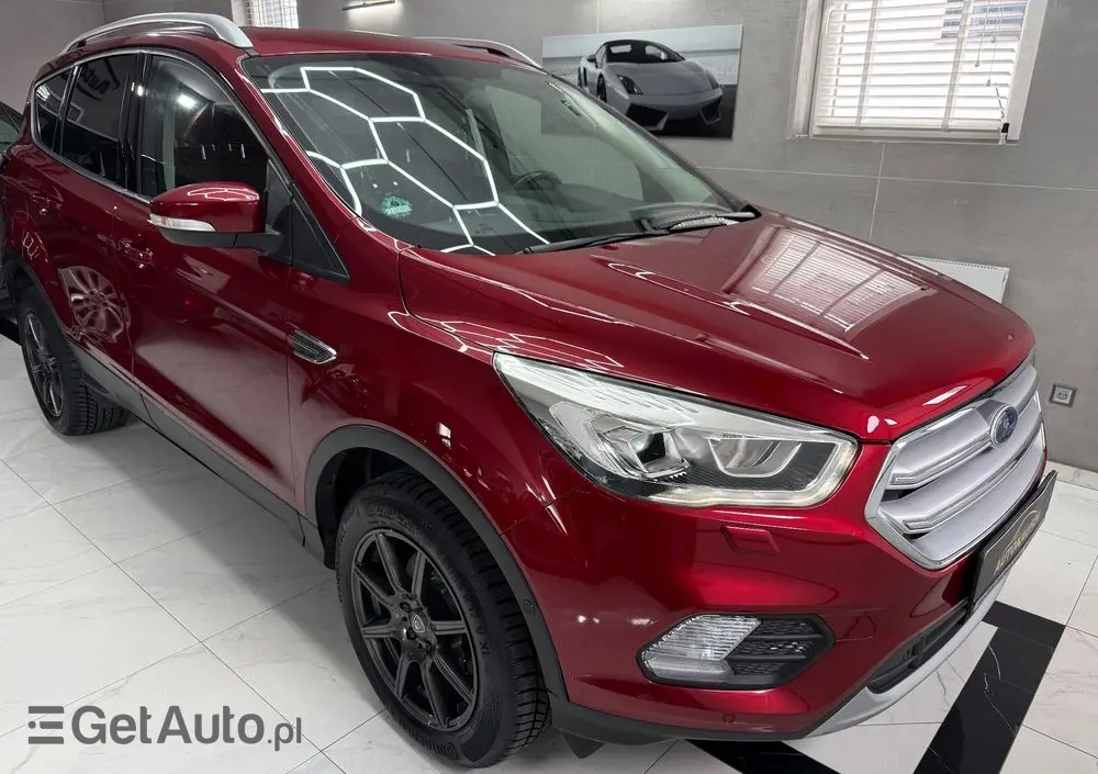 FORD Kuga 1.5 EcoBoost 2x4 Titanium
