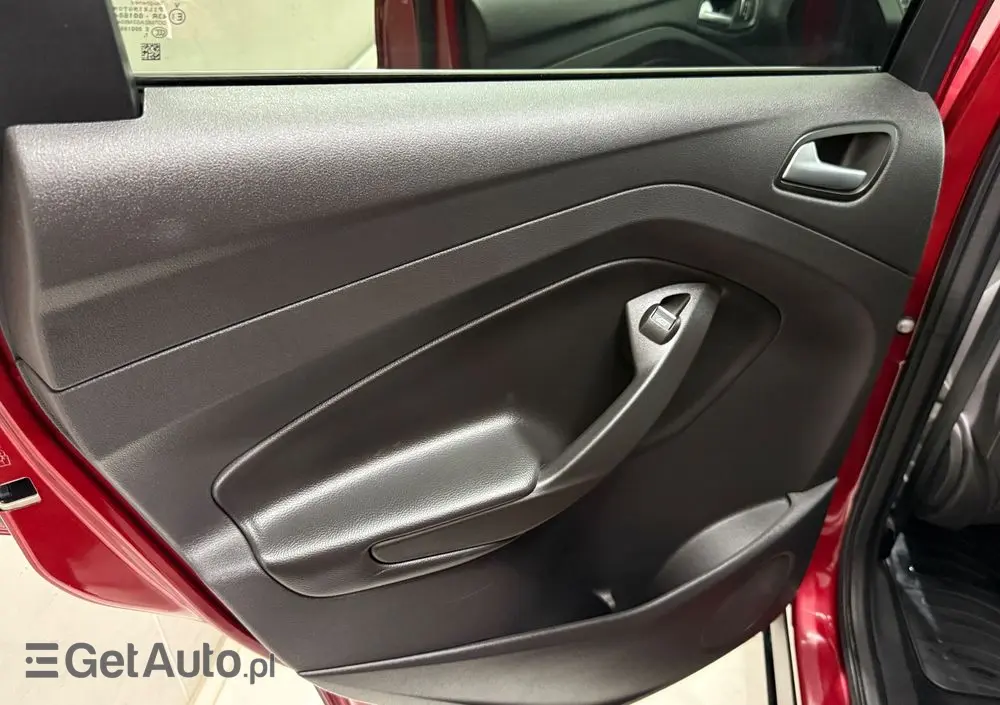 FORD Kuga 1.5 EcoBoost 2x4 Titanium