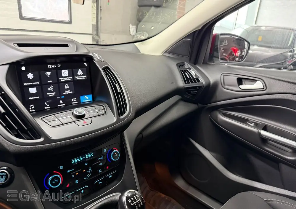FORD Kuga 1.5 EcoBoost 2x4 Titanium