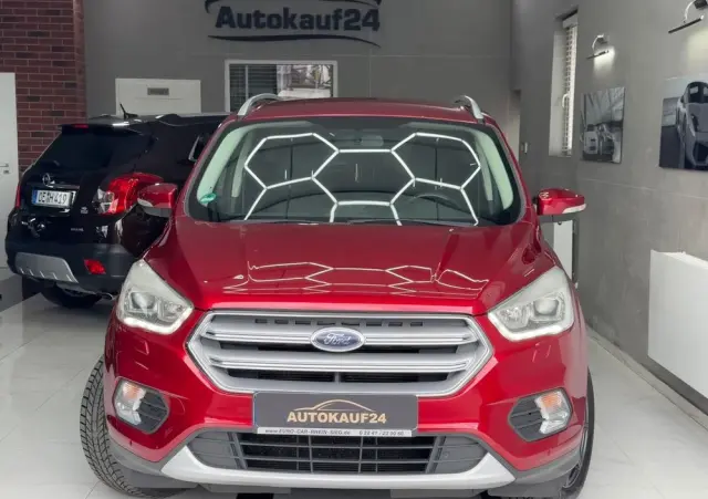 FORD Kuga 1.5 EcoBoost 2x4 Titanium