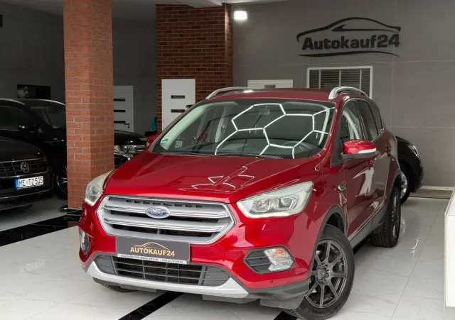 FORD Kuga 1.5 EcoBoost 2x4 Titanium
