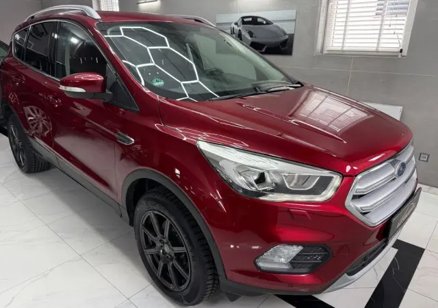 FORD Kuga 1.5 EcoBoost 2x4 Titanium