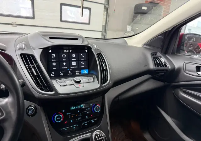 FORD Kuga 1.5 EcoBoost 2x4 Titanium