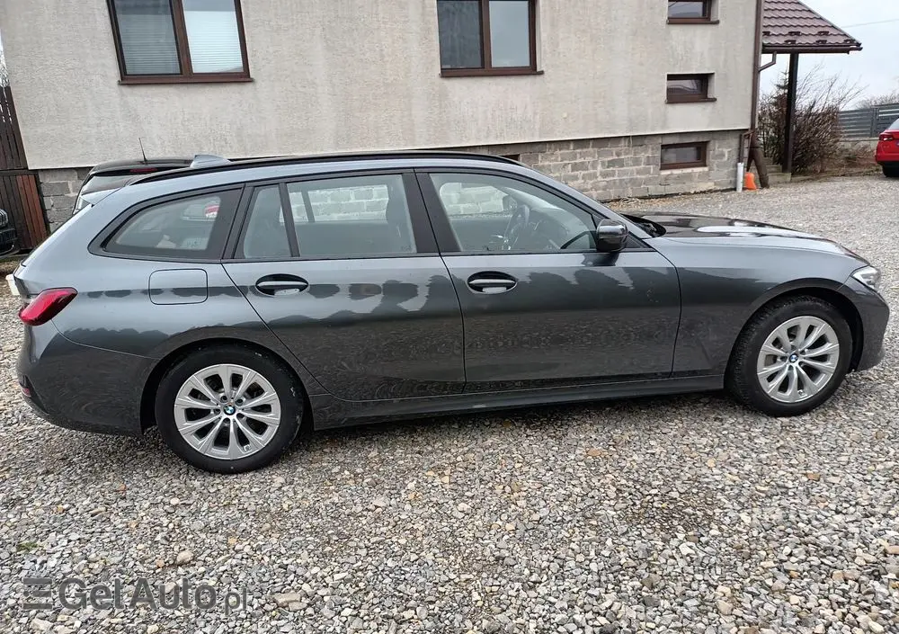 BMW Seria 3 330e xDrive