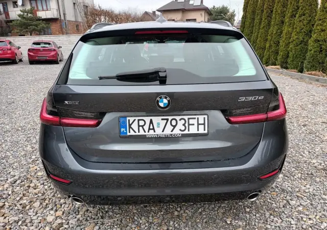 BMW Seria 3 330e xDrive