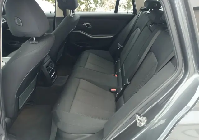 BMW Seria 3 330e xDrive