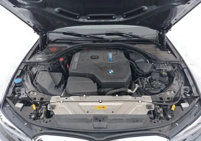 BMW Seria 3 330e xDrive