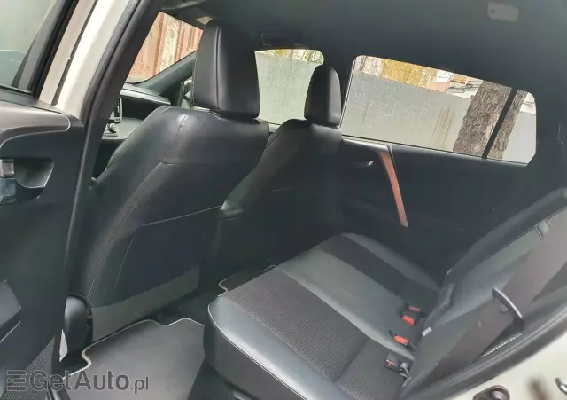 TOYOTA RAV4 2.5 4x4 Hybrid Executive