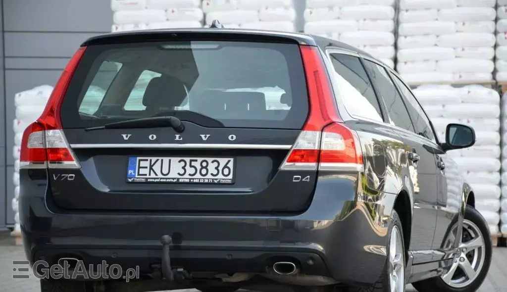VOLVO V70 