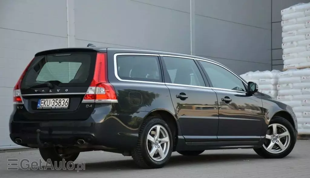 VOLVO V70 