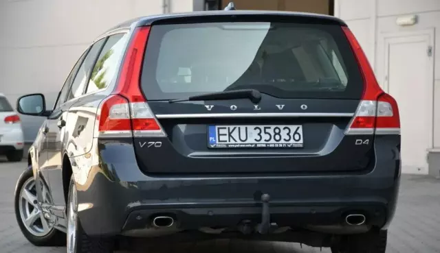 VOLVO V70 