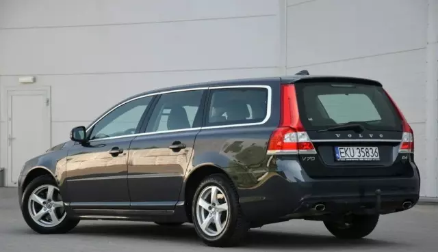 VOLVO V70 