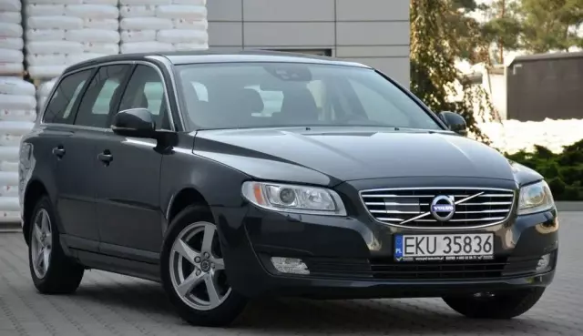 VOLVO V70 
