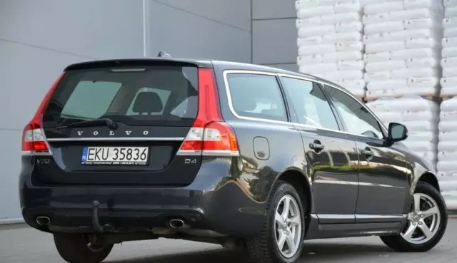VOLVO V70 