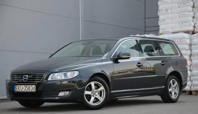 VOLVO V70 