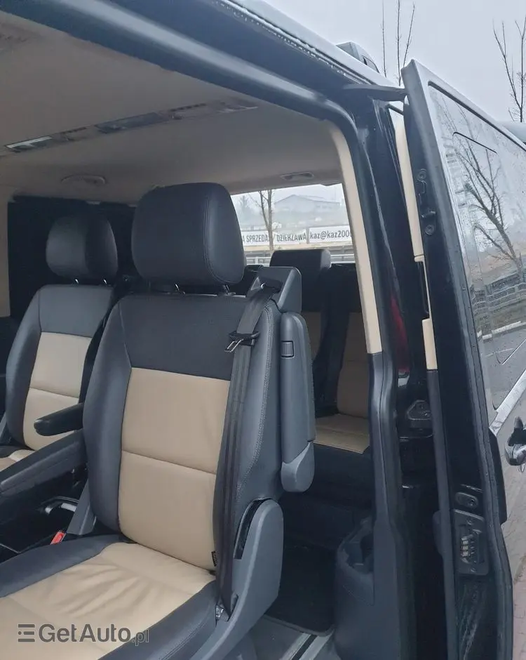 VOLKSWAGEN Multivan 