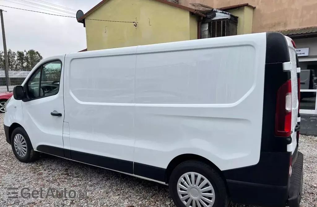 RENAULT Trafic 