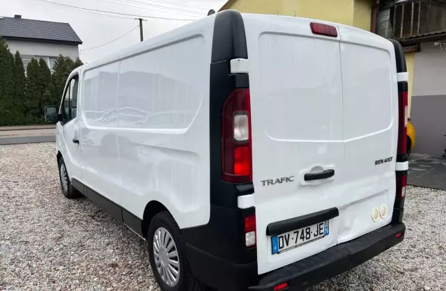 RENAULT Trafic 