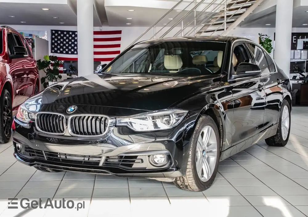 BMW Seria 3 330i GPF xDrive