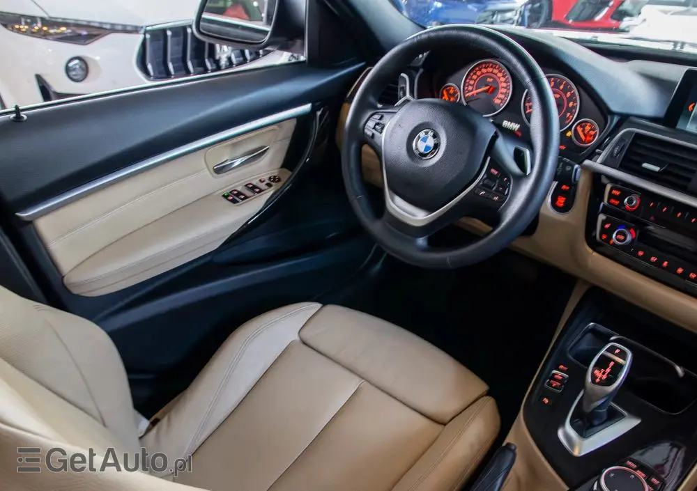 BMW Seria 3 330i GPF xDrive