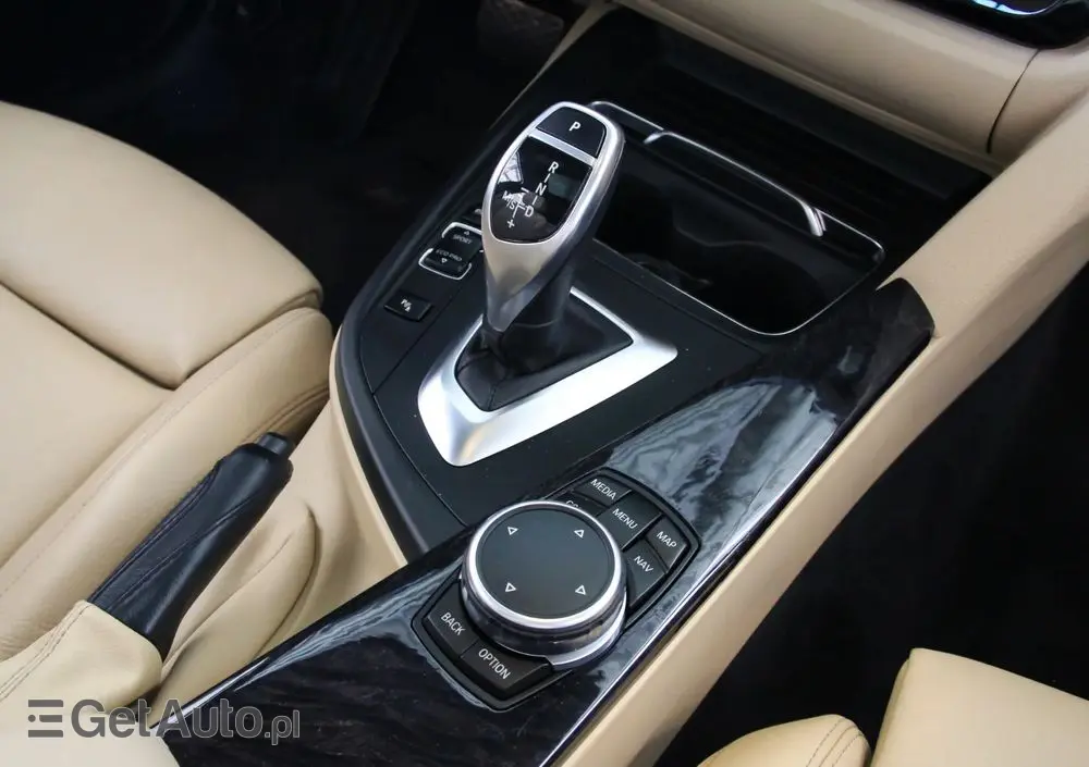 BMW Seria 3 330i GPF xDrive