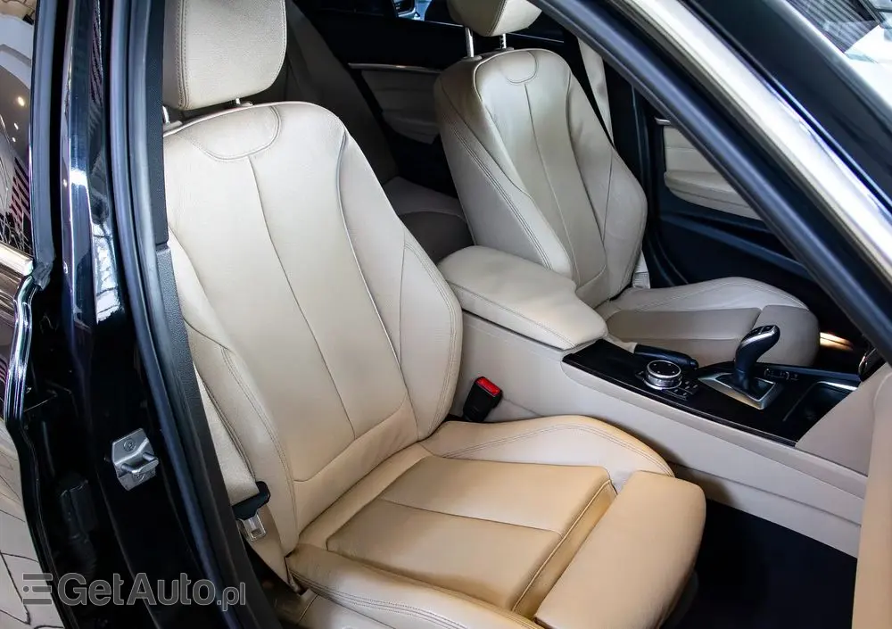 BMW Seria 3 330i GPF xDrive