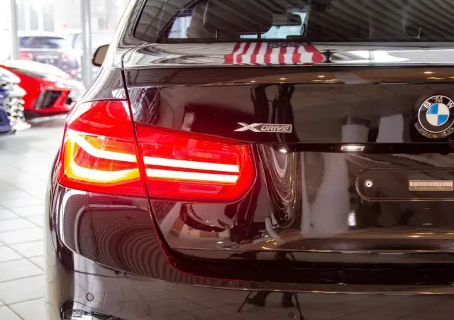 BMW Seria 3 330i GPF xDrive