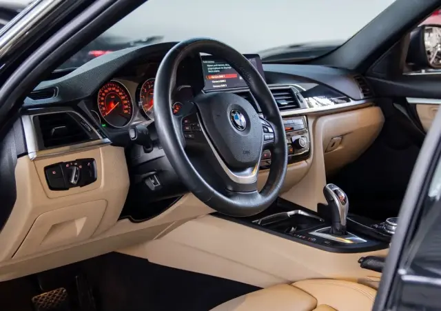 BMW Seria 3 330i GPF xDrive