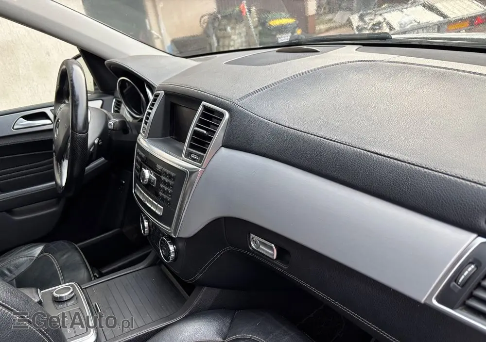 MERCEDES-BENZ ML 350 BlueTEC 4MATIC 7G-TRONIC Edition 1