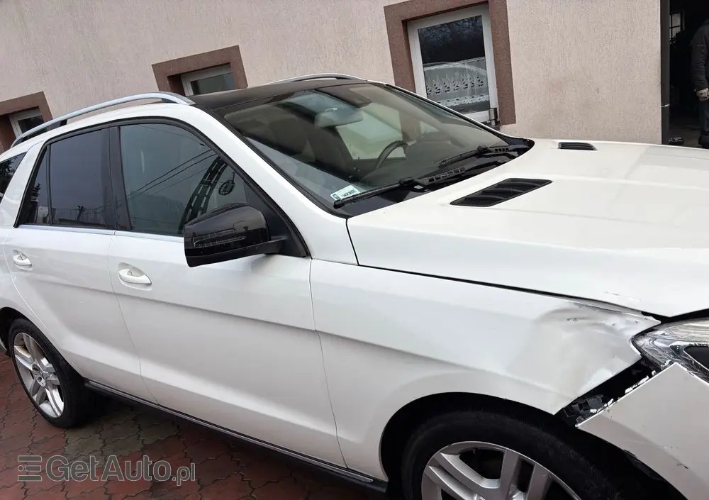 MERCEDES-BENZ ML 350 BlueTEC 4MATIC 7G-TRONIC Edition 1