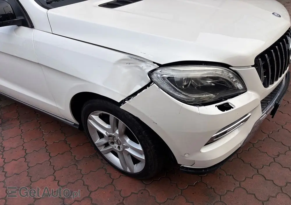 MERCEDES-BENZ ML 350 BlueTEC 4MATIC 7G-TRONIC Edition 1