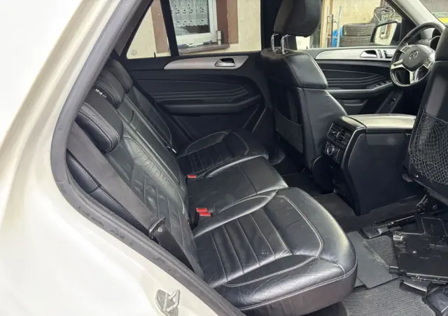 MERCEDES-BENZ ML 350 BlueTEC 4MATIC 7G-TRONIC Edition 1