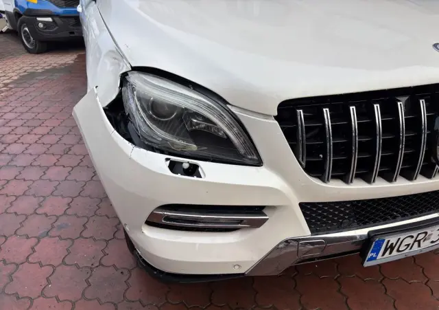 MERCEDES-BENZ ML 350 BlueTEC 4MATIC 7G-TRONIC Edition 1