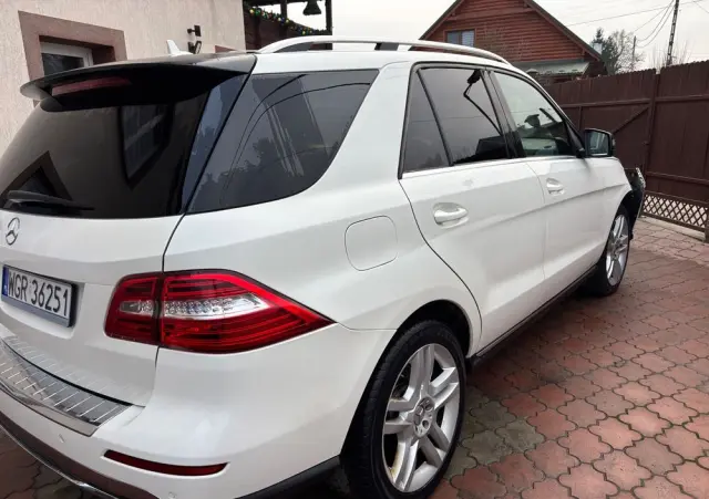 MERCEDES-BENZ ML 350 BlueTEC 4MATIC 7G-TRONIC Edition 1