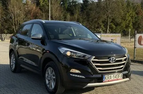 HYUNDAI Tucson 