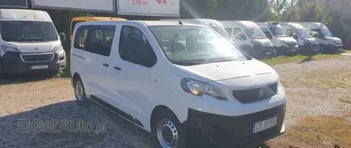 PEUGEOT Traveller 