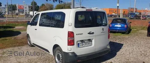 PEUGEOT Traveller 