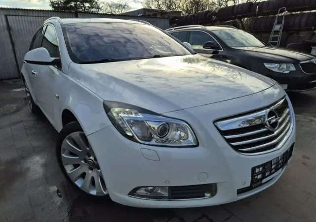 OPEL Insignia 