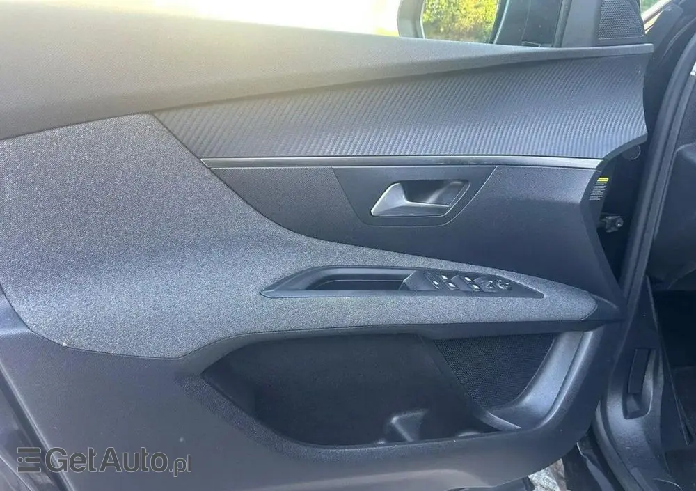 PEUGEOT 3008 1.2 PureTech Active Pack S&S